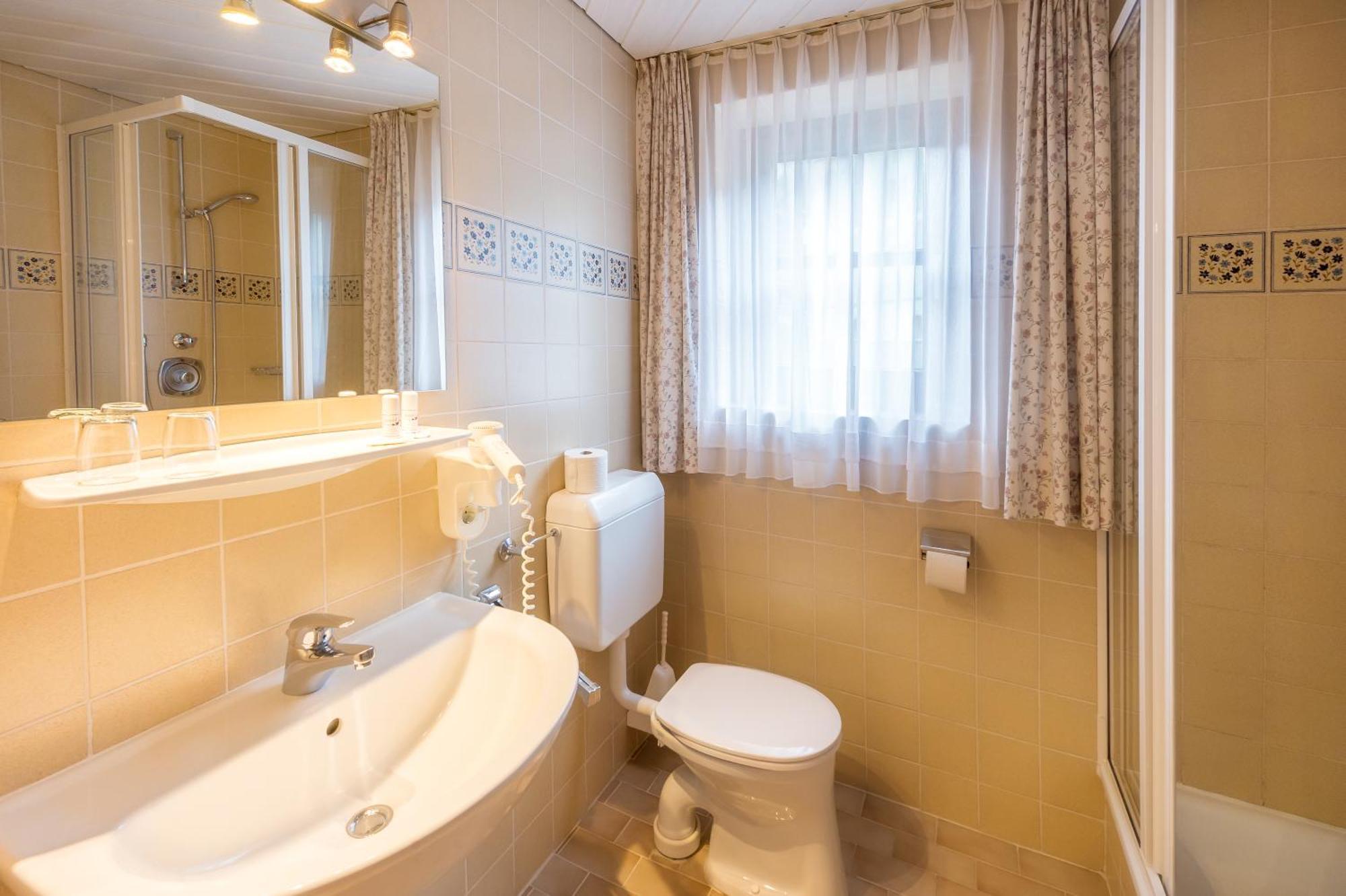 Landhotel Almroesl Im Grossarltal Huttschlag Phòng bức ảnh
